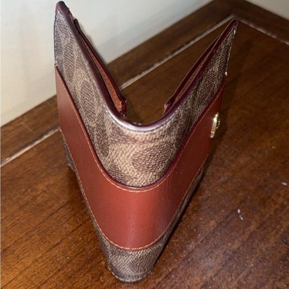 Coach 1941 Signature Logo Bi-Fold Classic Small Wallet Leather AUTHENTIC - Picture 10 of 15